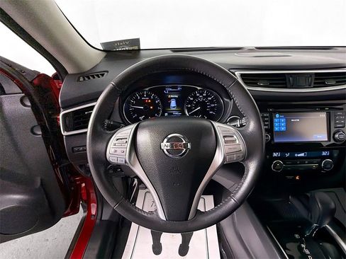 Used 2016 Nissan Rogue SL image 11