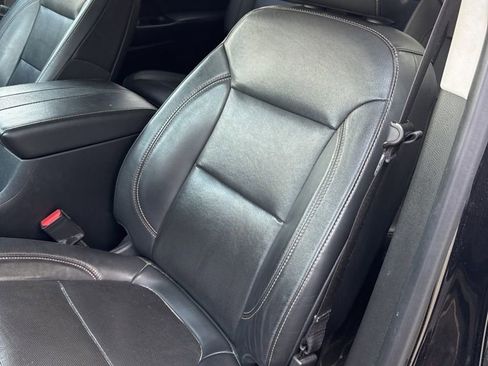 Used 2020 Chevrolet Traverse Premier w/ Redline Edition image 12