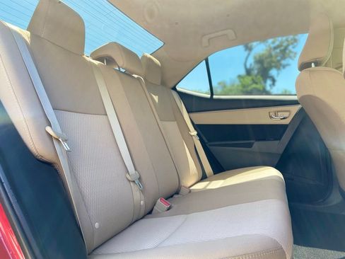 Used 2014 Toyota Corolla LE FWD image 24
