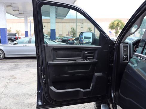 Used 2016 RAM 1500 Express RWD image 12
