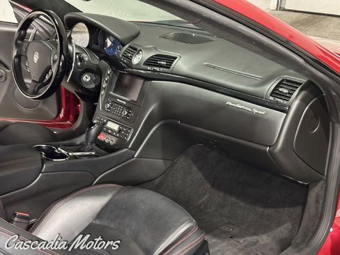Used 2014 Maserati GranTurismo Sport image 17