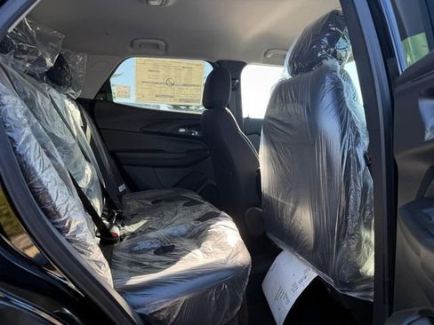 Used 2025 Chevrolet TrailBlazer LT image 11