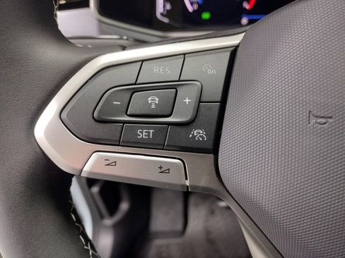 New 2026 Volkswagen Taos SEL image 23