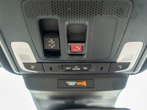 Used 2025 Honda Accord Sport image 32