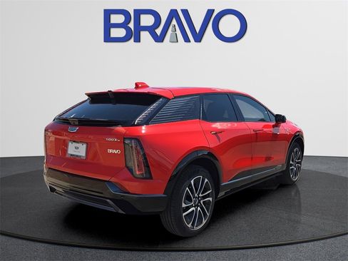 New 2025 Cadillac Optiq Sport 1 image 4