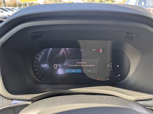 Certified 2026 Volvo XC60 B5 Plus w/ Protection Package Premier image 37