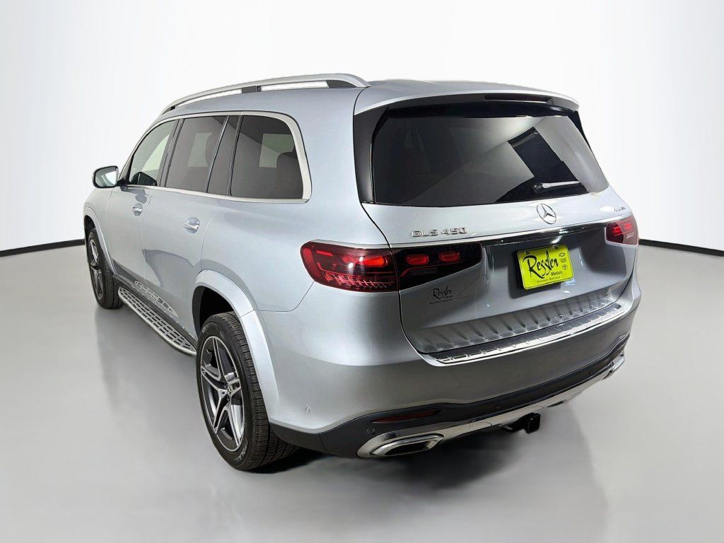 Used 2024 Mercedes-Benz GLS 450 4MATIC image 8
