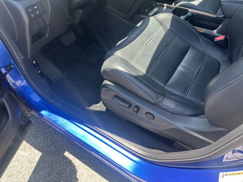 Used 2020 Honda CR-V Touring image 14