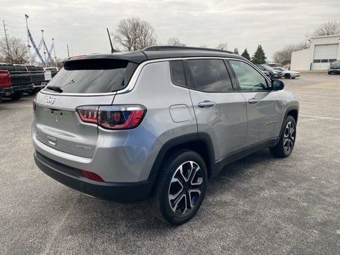 Used 2023 Jeep Compass Limited w/ Sun and Sound Group AWD/4WD image 5
