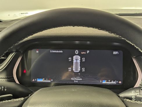 New 2025 Jeep Grand Cherokee Altitude image 21