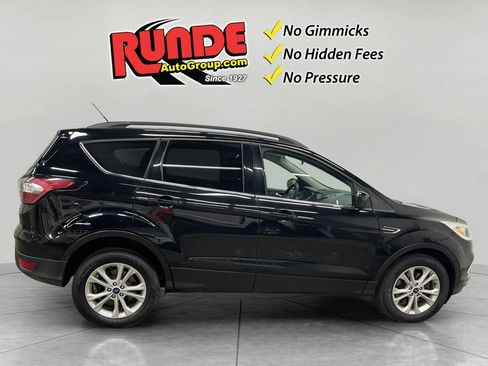Used 2017 Ford Escape SE w/ Equipment Group 201A AWD/4WD image 4