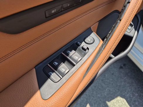 Used 2018 BMW 540i RWD image 21