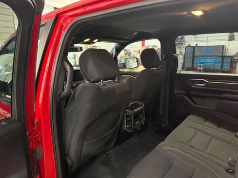 Used 2020 RAM 1500 Big Horn AWD/4WD image 30