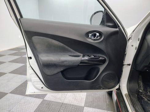 Used 2013 Nissan Juke NISMO image 12