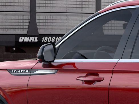 New 2026 Lincoln Aviator AWD image 20
