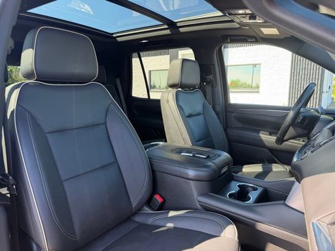 Used 2023 GMC Yukon SLT w/ SLT Premium Package AWD/4WD image 34