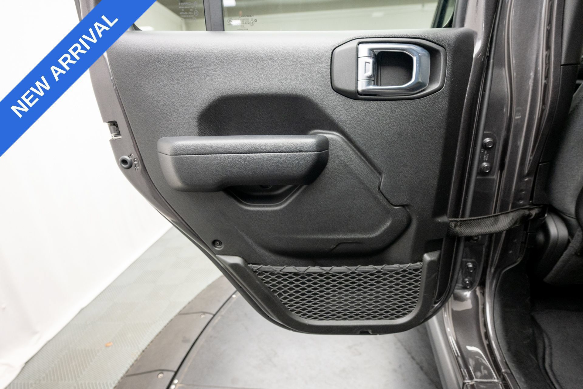 Used 2025 Jeep Wrangler Unlimited Rubicon AWD/4WD image 25