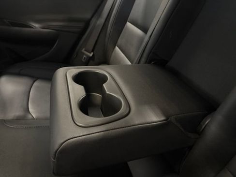 Used 2022 Chevrolet Malibu Premier FWD image 36