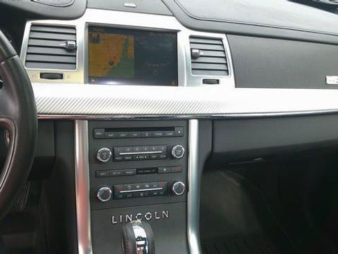 Used 2010 Lincoln MKS AWD image 7