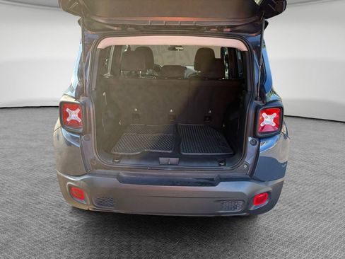 Used 2023 Jeep Renegade Latitude AWD/4WD image 24