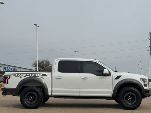 Used 2018 Ford F150 Raptor w/ Equipment Group 802A Luxury image 3