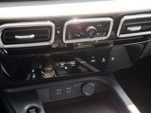 New 2027 Nissan Sentra SV w/ Floor Mat Package FWD image 22