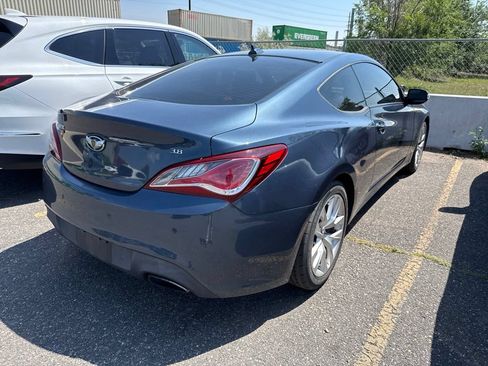 Used 2013 Hyundai Genesis 3.8 RWD image 2
