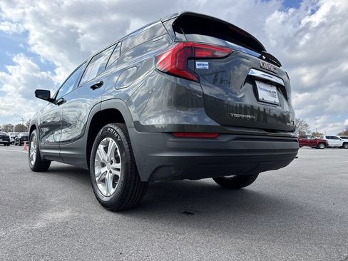 Used 2020 GMC Terrain SLE image 8