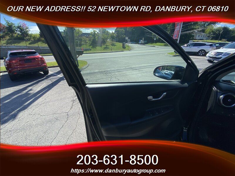 Used 2023 Hyundai Kona SEL w/ Cargo Package FWD image 13