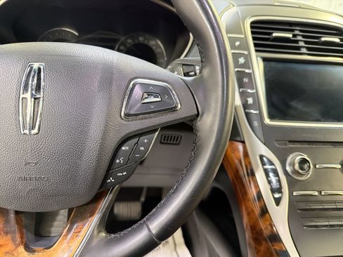 Used 2018 Lincoln MKX Reserve image 15