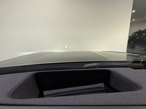 Used 2023 BMW 740i w/ Parking Assistance Package RWD image 26