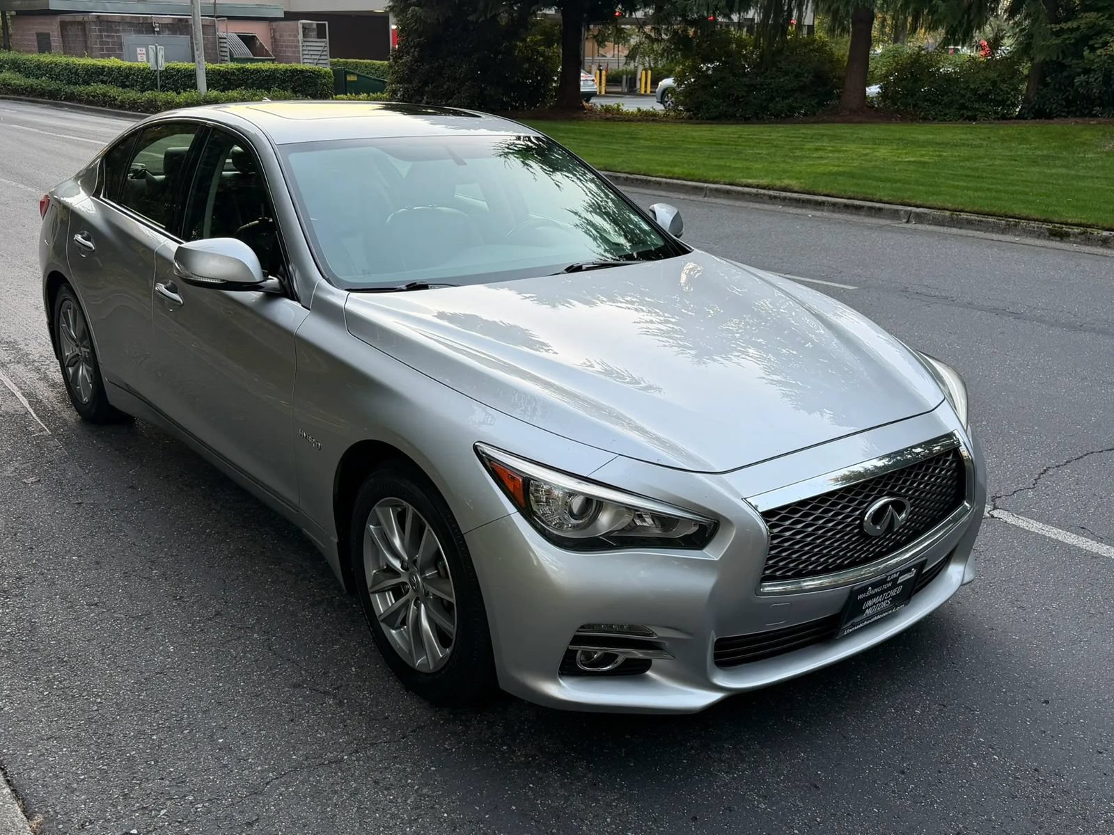 Used 2014 INFINITI Q50 Premium w/ Navigation Package AWD/4WD image 7