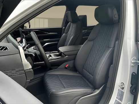 New 2026 Cadillac Escalade IQ Sport 1 w/ LPO, ONYX Package image 9