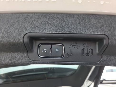 Used 2023 Ford Explorer XLT w/ Equipment Group 202A image 15