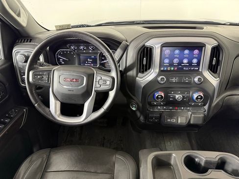 Used 2022 GMC Sierra 1500 SLT image 3