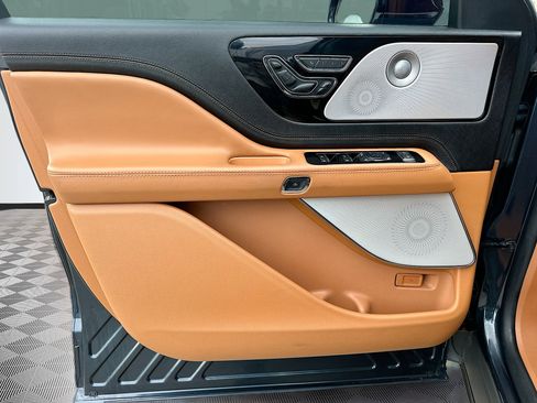 Used 2023 Lincoln Aviator Black Label Grand Touring w/ Class IV Trailer Tow Package image 22