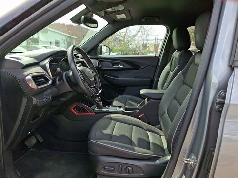 Used 2023 Chevrolet TrailBlazer RS w/ Convenience Package image 12