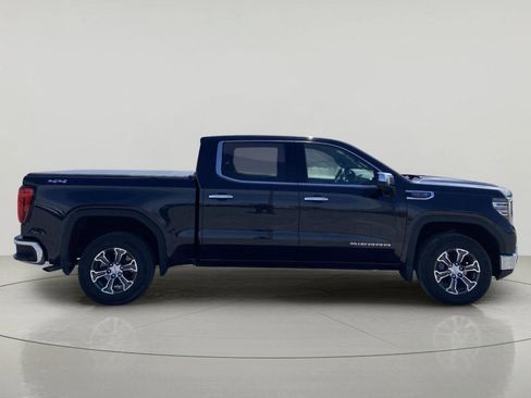Used 2026 GMC Sierra 1500 SLT AWD/4WD image 2
