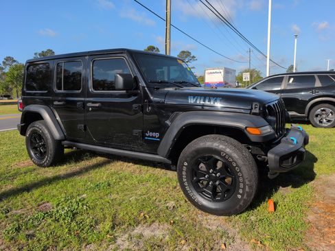 Used 2023 Jeep Wrangler Unlimited w/ Convenience Group image 1