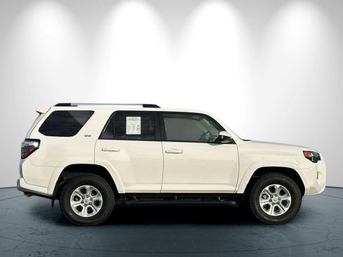 Used 2020 Toyota 4Runner SR5 image 3