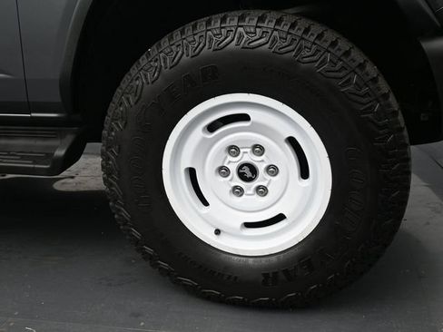 Certified 2025 Ford Bronco Heritage Edition AWD/4WD image 36