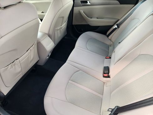Used 2016 Hyundai Sonata SE image 28