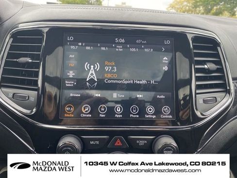 Used 2021 Jeep Grand Cherokee Overland AWD/4WD image 18
