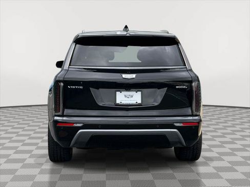 Used 2026 Cadillac Vistiq Sport w/ LPO, Floor Liner Package AWD/4WD image 6