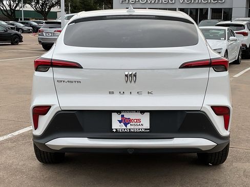 Used 2025 Buick Envista Preferred image 6