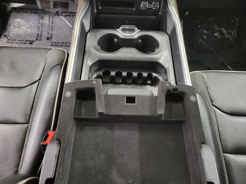 Used 2022 RAM 1500 Laramie AWD/4WD image 18