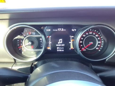 Used 2018 Jeep Wrangler Rubicon AWD/4WD image 15