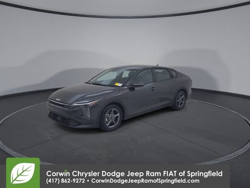 Used 2025 Kia K4 FWD image 7