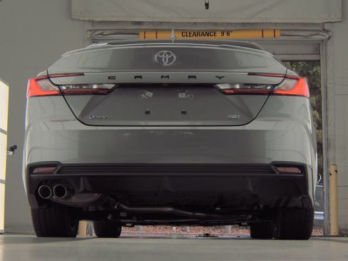 Used 2026 Toyota Camry SE w/ Multimedia Upgrade Package FWD image 8