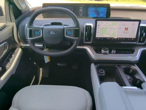 New 2026 Ford Expedition Platinum AWD/4WD image 14